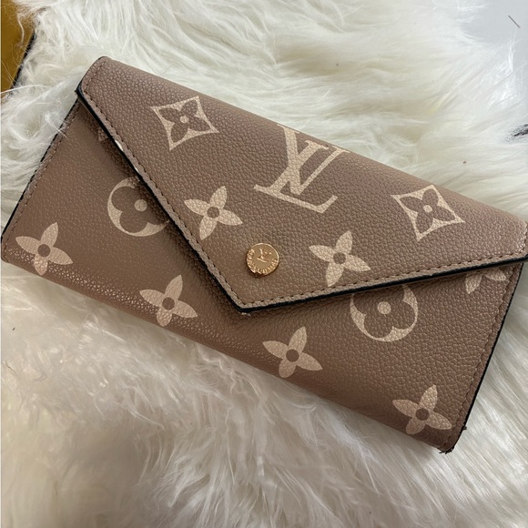 LV bag and wallet - Picture 7 of 16